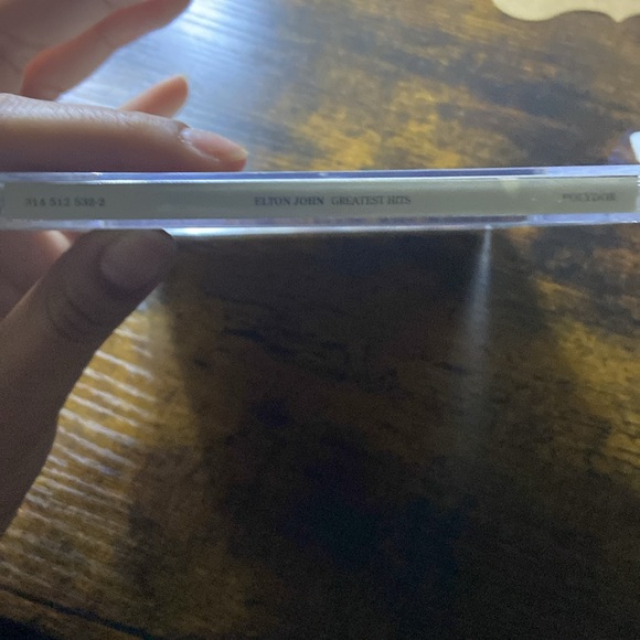 Elton John: Greatest Hits CD - Picture 2 of 9